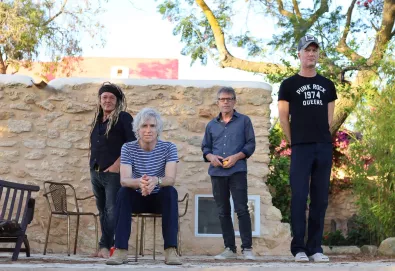 Listen: Nada Surf — "In Front of Me Now"