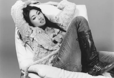 Video: Beabadoobee — "Beaches"