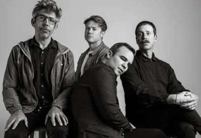 Future Islands lança compilação para celebrar vinte anos de carreira