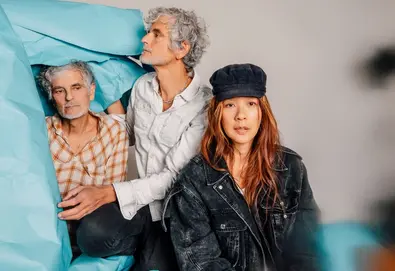 Listen: Blonde Redhead — "Blood Spilled"