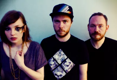 CHVRCHES apresenta nova faixa - "Never Ending Circles" - do novo álbum