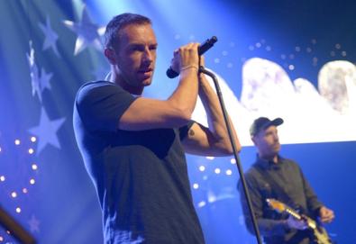 Coldplay divulga vídeo de "All Of Your Friends"