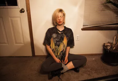 EMA lança uma nova canção, "Breathalyzer"