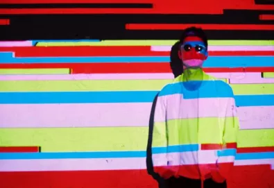 Noel Gallagher lança vídeo de nova música - "In The Heat Of The Moment"