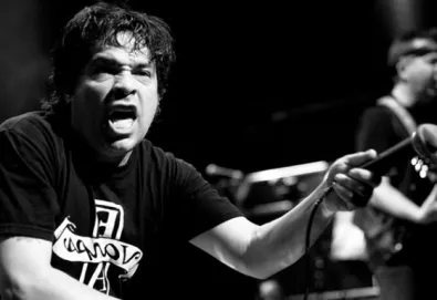 Vocalista do Black Flag é demitido no palco