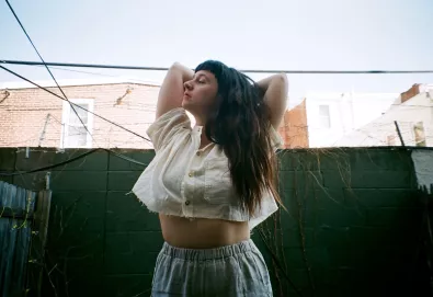 Waxahatchee lança nova música, "Never Been Wrong"