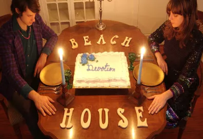 BEACH HOUSE - Devotion