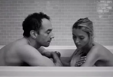 Albert Hammond Jr., guitarrista do Strokes, estreia novo vídeo