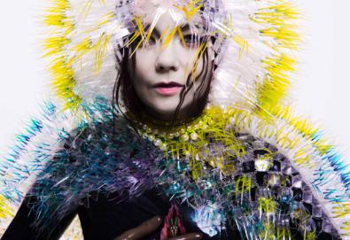 Björk lançará novo disco "Utopia" no fim de novembro; veja a capa 