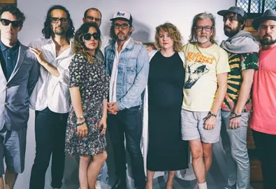 Broken Social Scene anuncia 'Hug of Thunder', o quinto álbum