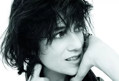 Charlotte Gainsbourg retorna à música; novo álbum sairá em novembro