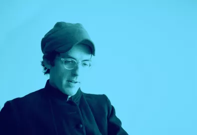 Clap Your Hands Say Yeah anuncia 'The Tourist', seu quinto álbum; Ouça a faixa "Fireproof"