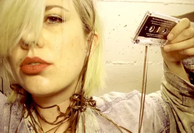 Vídeo: EMA - "Down And Out"