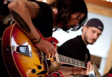 Foo Fighters confirma novo álbum em 2014