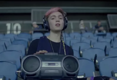 Grimes revela que seu novo álbum chegará em outubro