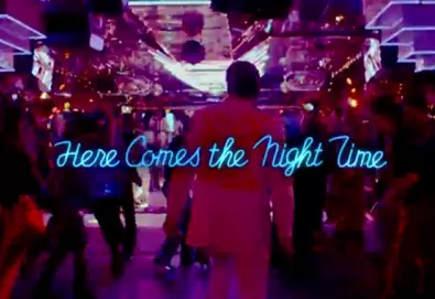 Arcade Fire apresenta vídeo de "Here Comes The Night Time"