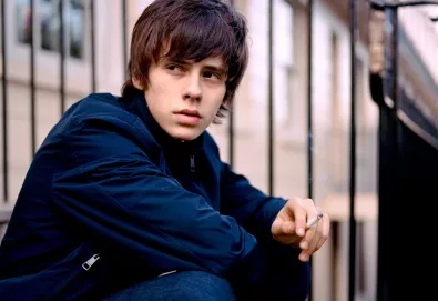 Jake Bugg lança vídeo de música do terceiro álbum