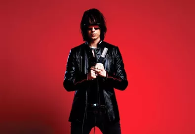 Novo trabalho de Julian Casablancas chega em setembro