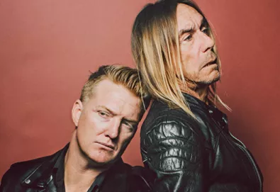 Ouça "Sunday"; Faixa de "Post Pop Depression", novo disco de Iggy Pop e Josh Homme