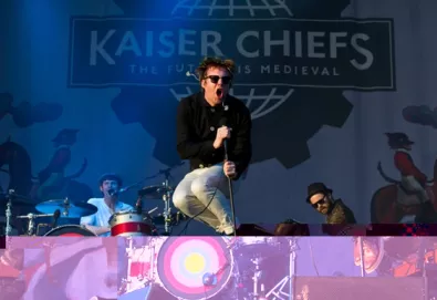Kaiser Chiefs comenta sobre a saída de seu baterista