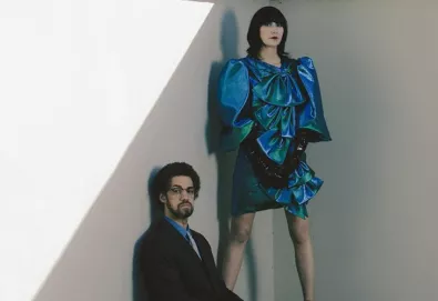Nova música: Karen O & Danger Mouse - “Woman”