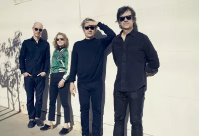 Luna faz versões de Velvet Underground, Stones, Bowie, Dylan e Mercury Rev; ouça "One Together"