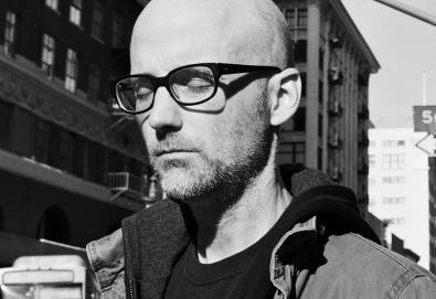 Moby anuncia novo álbum, 'Everything Was Beautiful, And Nothing Hurt'; Veja o video do single 'Like A Motherless Child'