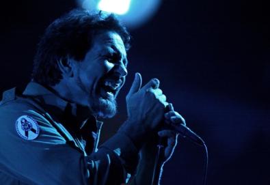 Pearl Jam regrava música para trilha de "Out Of The Furnace"