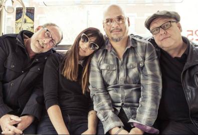 Pixies anuncia edição comemorativa de "Surfer Rosa" e "Come On Pilgrim"