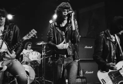 Ramones comemora 40 anos de "Leave Home" com material raro e inédito