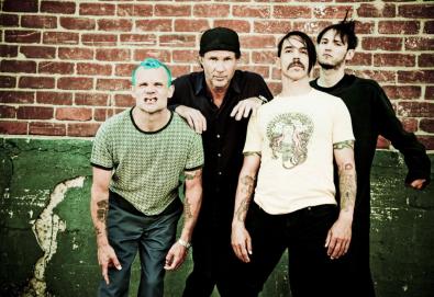 Red Hot Chili Peppers trabalha em novo álbum com Danger Mouse