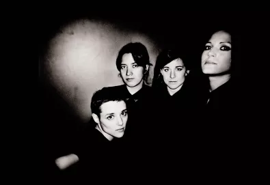 Savages trabalha em seu segundo álbum