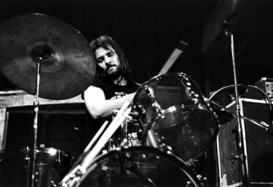 Scott Asheton, baterista dos Stooges, morre aos 64 anos