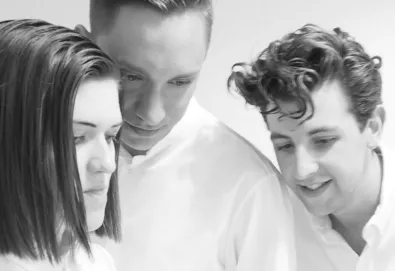 The xx apresenta nova música - "I Dare You" - no "Saturday Night Live"