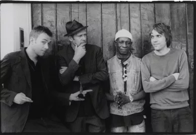 Supergrupo The Good, The Bad & The Queen trabalha com produtor de David Bowie em novo disco