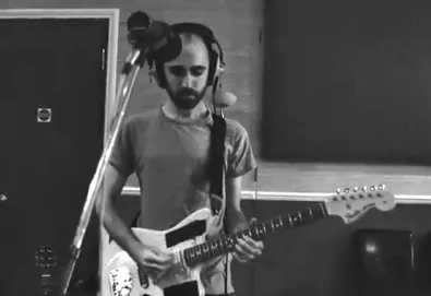 Yuck faz versão de "Age of Consent" do New Order