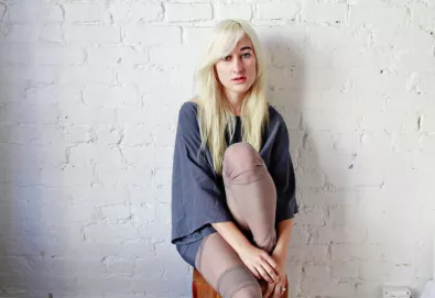 Zola Jesus compartilha "Siphon", faixa de 'Okovi'