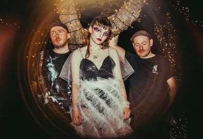 Nova música: CHVRCHES - “Death Stranding”
