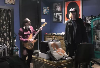 Mark Lanegan e Dylan Carlson interpretam “Summertime” do Galaxie 500